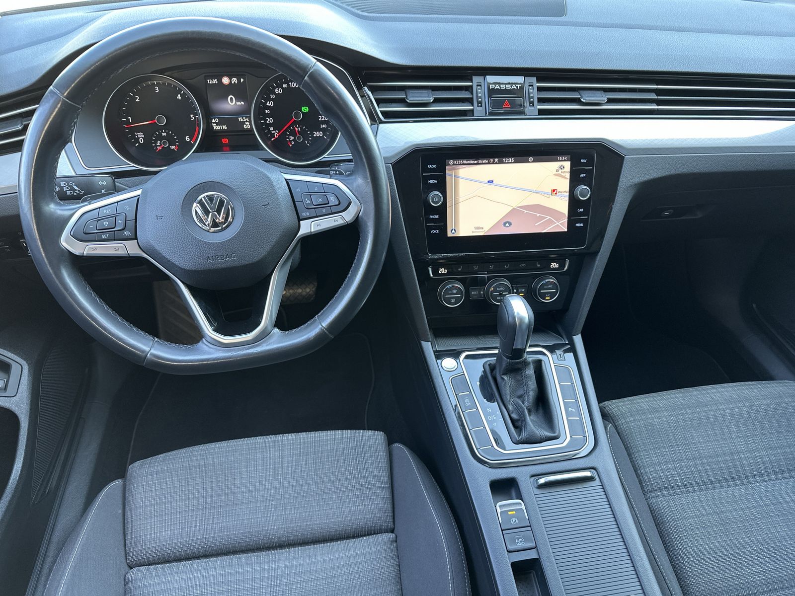 Fahrzeugabbildung Volkswagen Passat Variant 2.0 TDI DSG Business NAV+LED+ACC