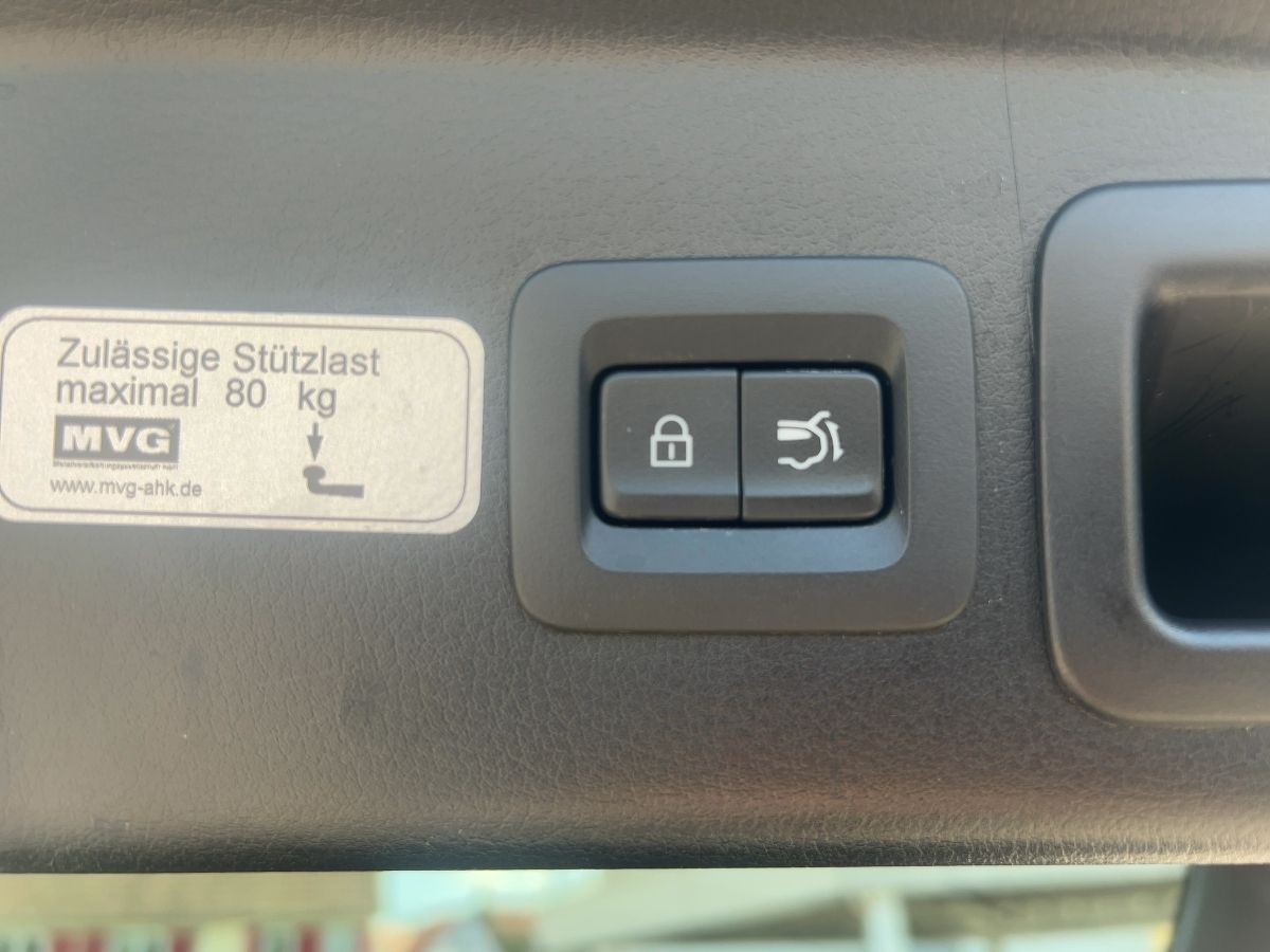 Fahrzeugabbildung Mazda CX-30 2.0 Skyactiv-G M Hybrid 150 AWD MatrixLED