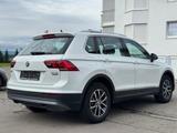 Volkswagen Tiguan Comfortline*4Motion*Offroad*LED*1.HND - : Offroad