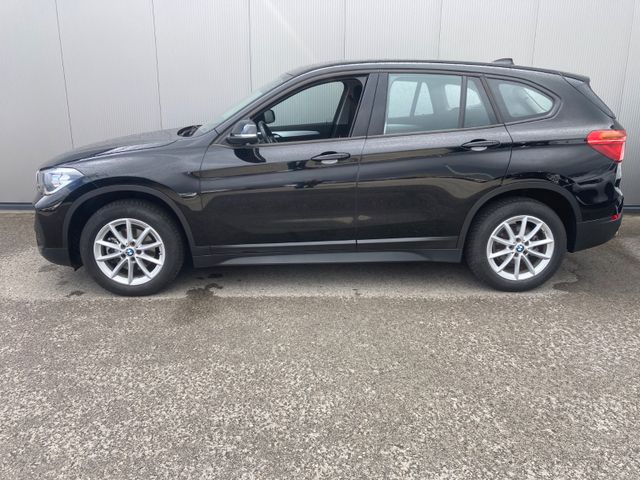 BMW X1 sDrive18i *Rückfahrkamera*Navi*PDC