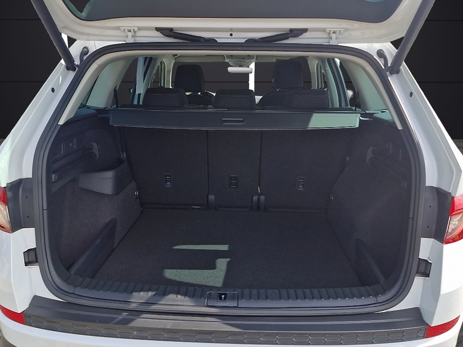 Fahrzeugabbildung SKODA Kodiaq TDI Clever 4x4 LED Navi ACC STHZ 4xSHZ