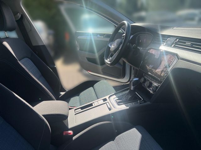 Passat Variant GTE 1.4 TSI DSG LED Navi Climatro
