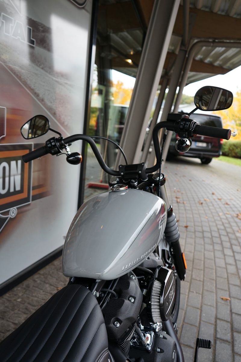 Fahrzeugabbildung Harley-Davidson Softail Street Bob 114 Mj2024 Sofort Verfügbar