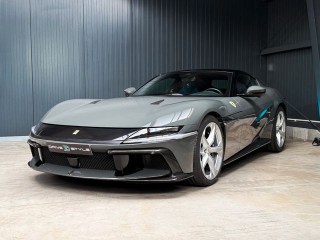 Ferrari 12Cilindri + 1. Hand + 54 km + Carbon Exterieur