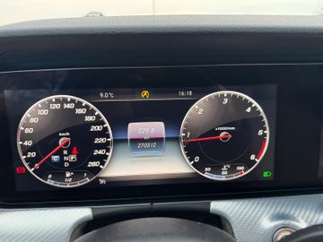 Mercedes E 220 - 8