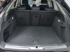 AUDI Q3 2.0 TDI quattro S tronic sport/Bose/AHK/DAB/