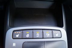 HYUNDAI i10 1.0Trend AUT-KLIMA-ALU+WR-NAVI-SHZG-TEMPOMAT