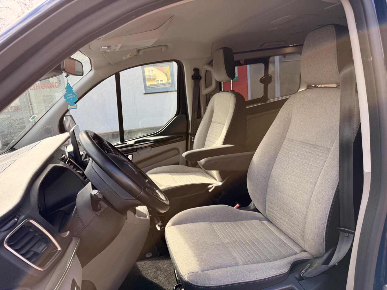 Ford Tourneo Custom 8Sitzer Navi Automatik Festpreis