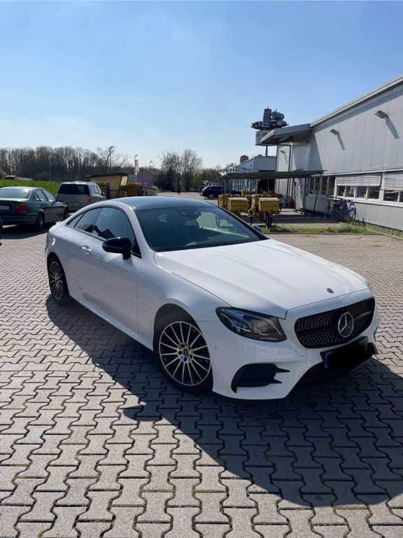 Image of Mercedes-Benz E 220