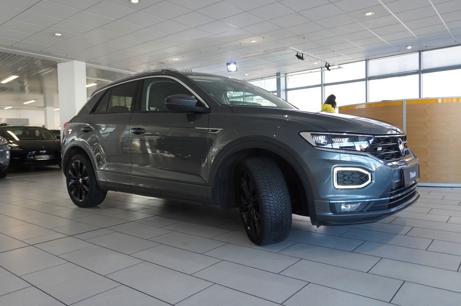 Fahrzeugabbildung Volkswagen T-Roc 1.5 TSI R-LINE SPORT NAVI/LED/KAMERA/VIRT.
