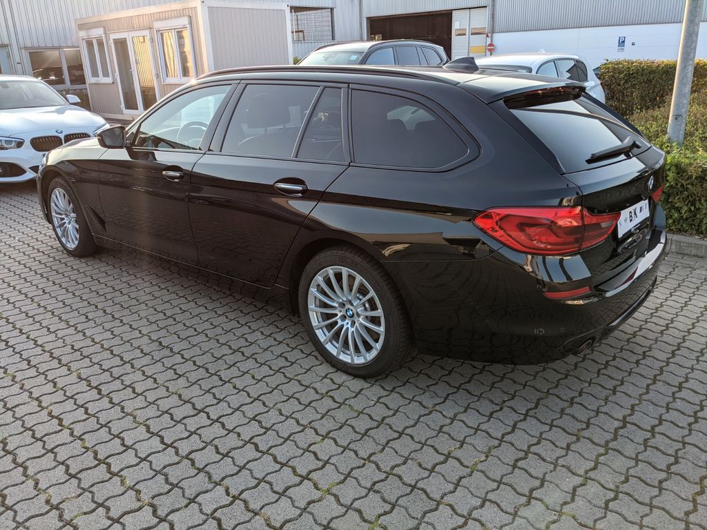 Image of BMW 530