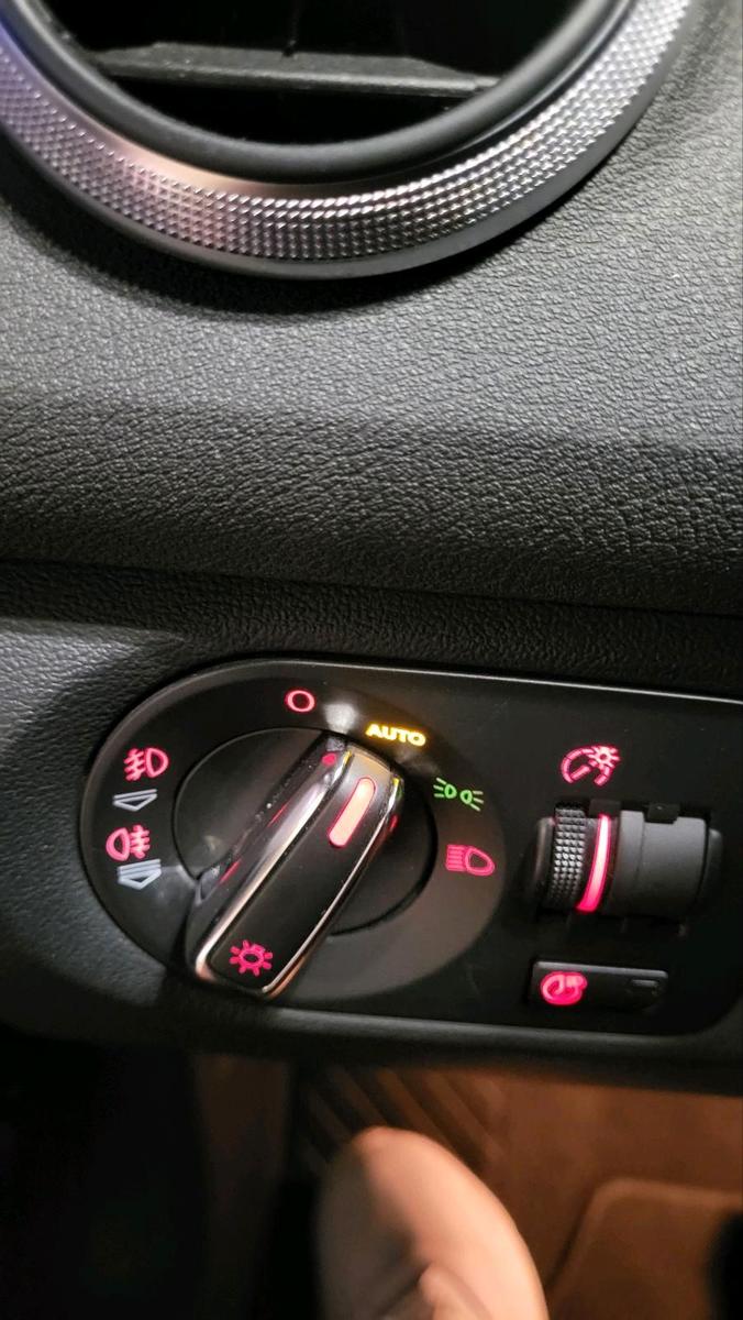 Audi A3 2009 — photo 7