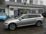 Volkswagen Passat Variant Business 1,5 TSI DSG AHK IQ LIGHT - Volkswagen Passat aus 2022