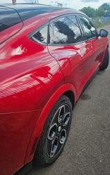 Ford Mustang Mach-E Dual-Emotor Ext Range 358kW A... - Ford Mustang Mach-E von privat