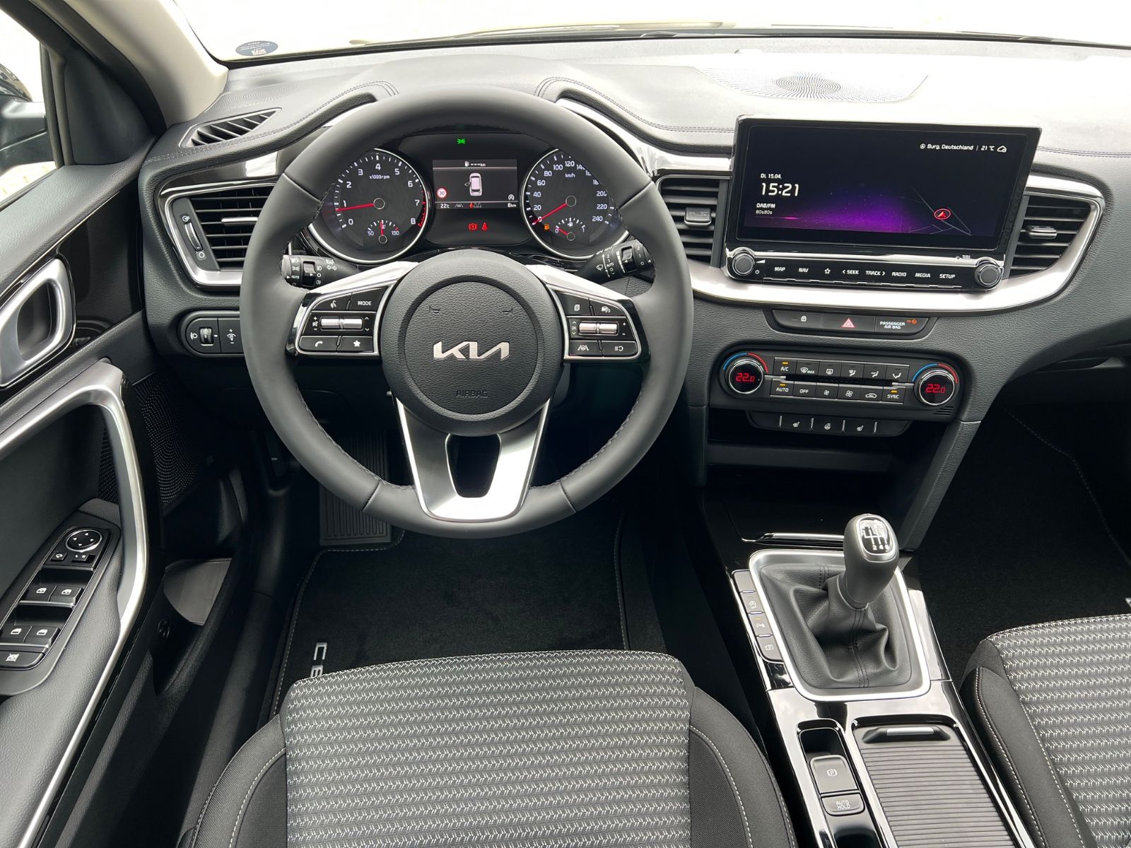 Fahrzeugabbildung Kia Ceed Sportswagon 1.5 T-GDI 140 PS UltiBL STY JBL