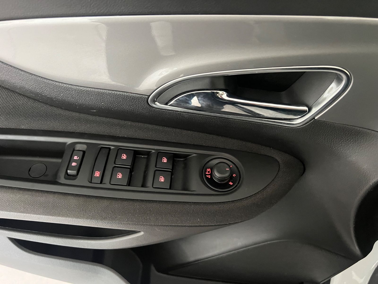 Fahrzeugabbildung Opel Mokka Edition ecoFlex * FAHRRADTRÄGER*SITZHEIZ*