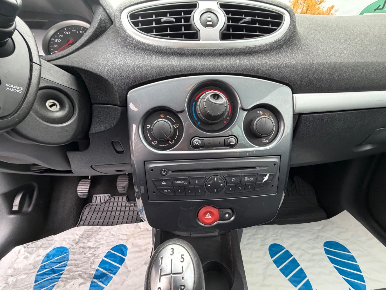 Renault Clio 2013 — photo 7
