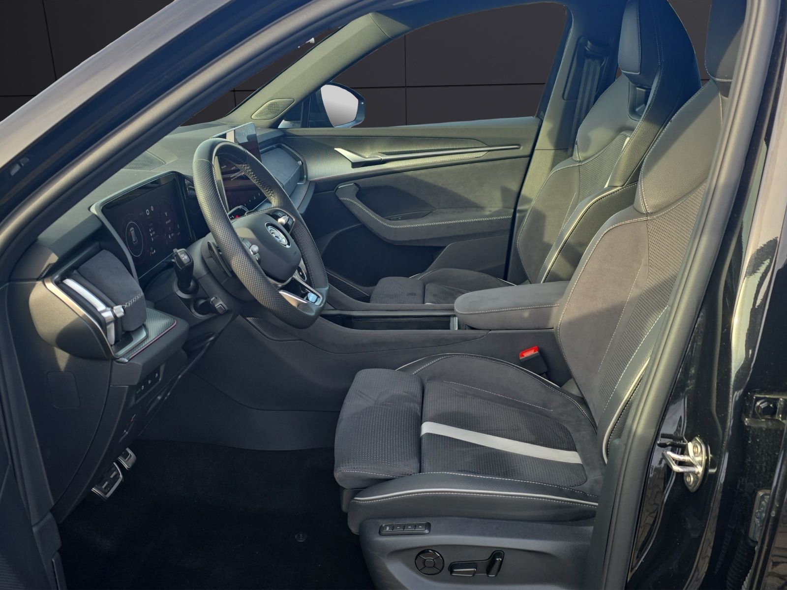 Fahrzeugabbildung SKODA Kodiaq 2.0 TDI  4x4 Sportline MATRIX AHZ ACC KAM