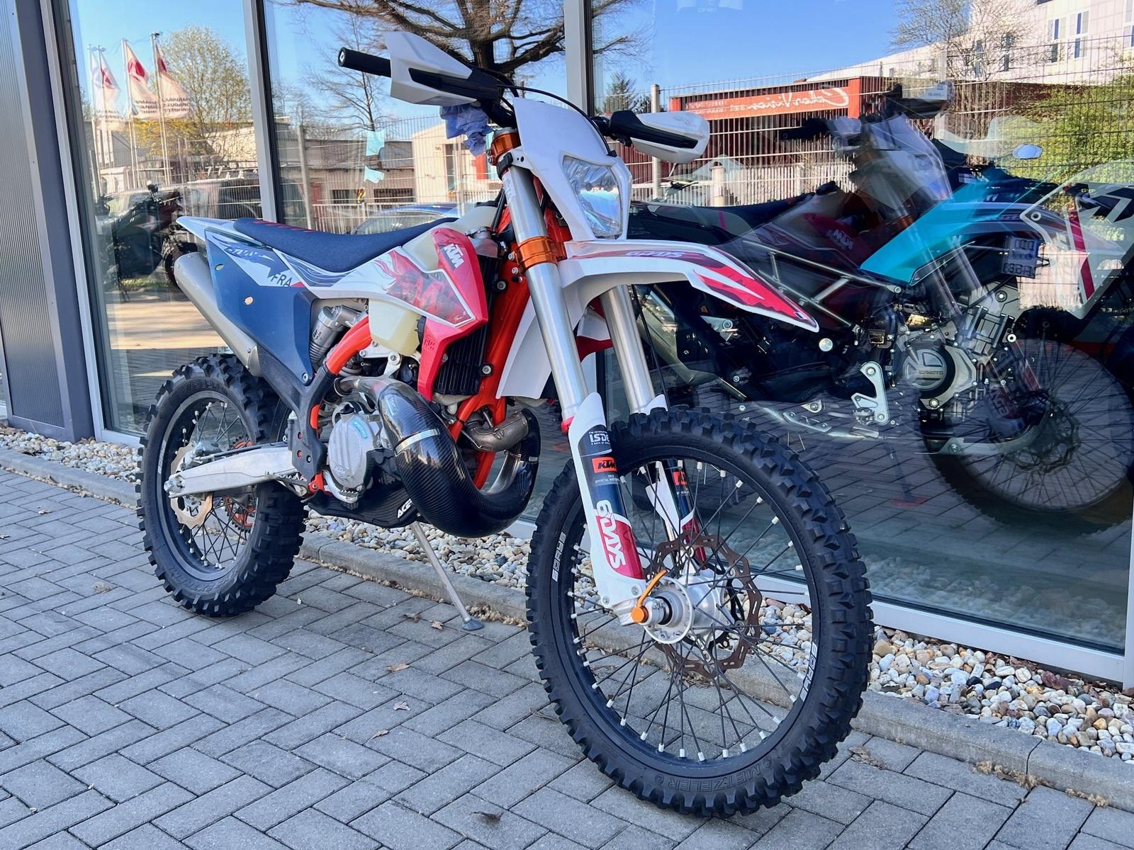 KTM 300 EXC SIX DAYS 2023