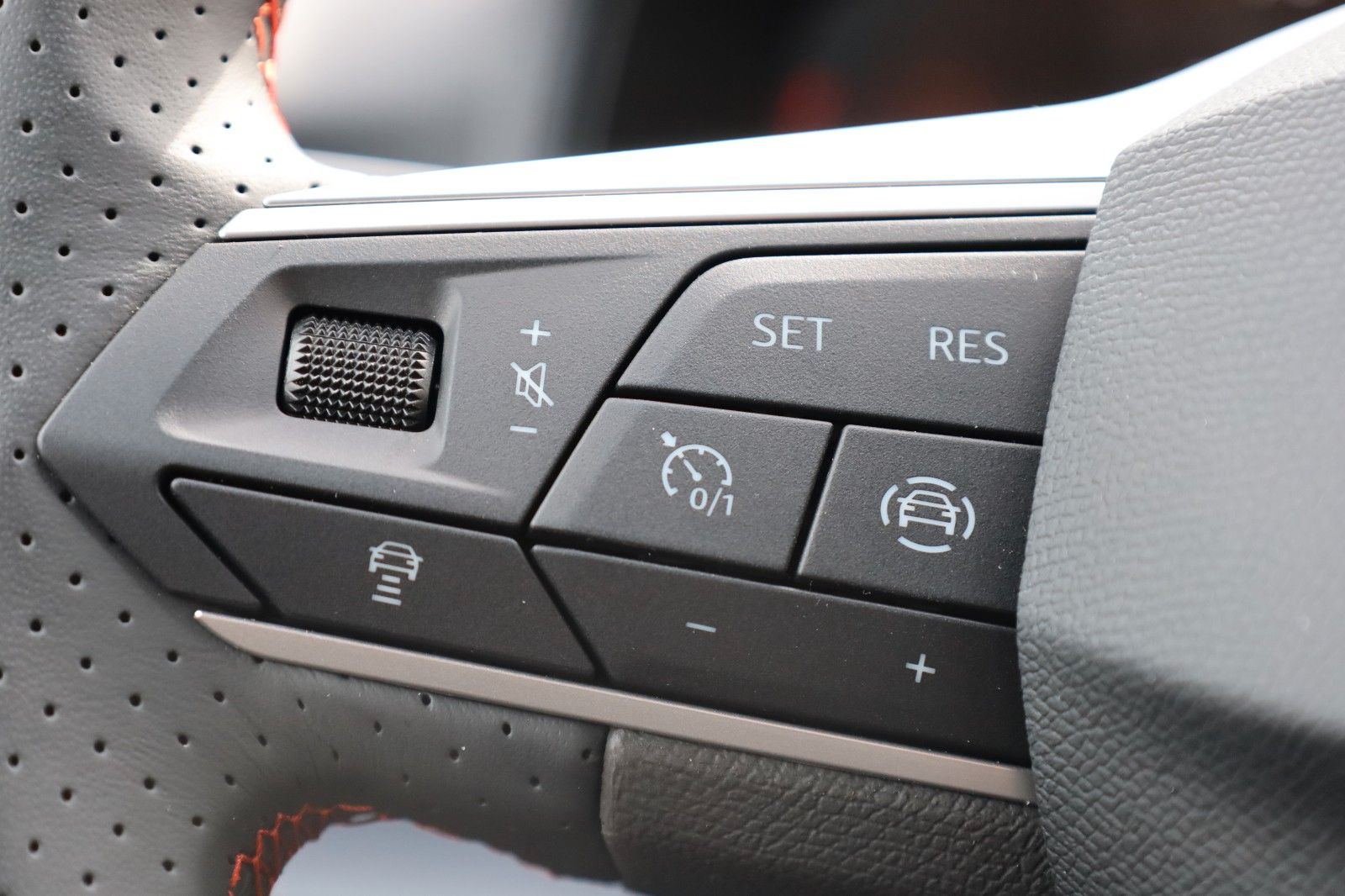 Fahrzeugabbildung SEAT Arona FR 1.0 TSI DSG *Mirror Link*Voll-LED*AHZV