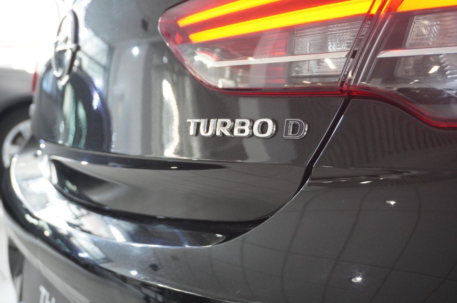 Fahrzeugabbildung Opel Insignia B GS 2.0D DYNAM. NAVI/LED/KAMERA/SH/AHK