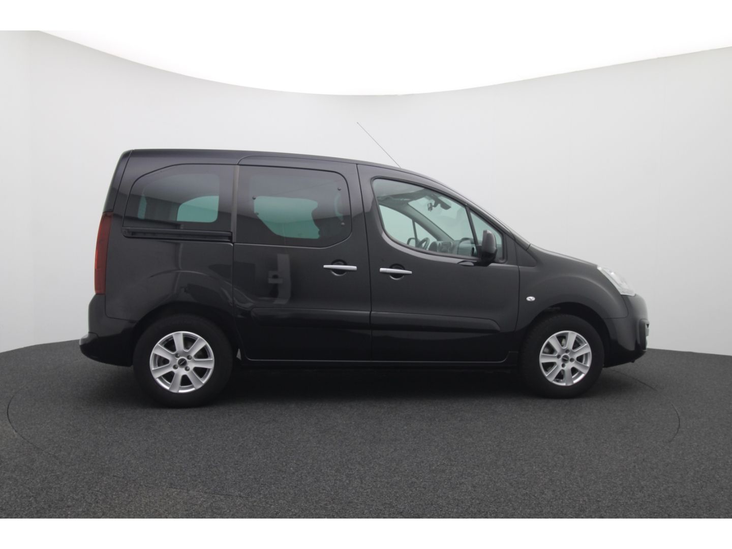 Fahrzeugabbildung Citroën Berlingo 1.6 Kombi Selection AHK abnehmbar