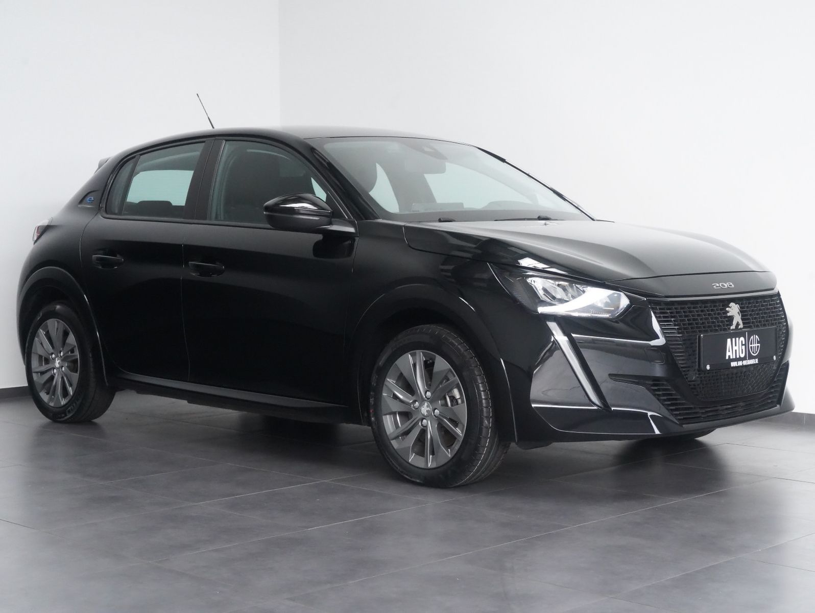 Fahrzeugabbildung Peugeot e- 208 136 Active Pack 50KWH/WÄRMEPUMPE/LED/SOH