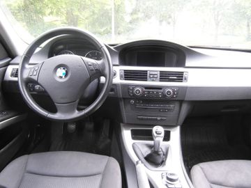 BMW 318 - 12