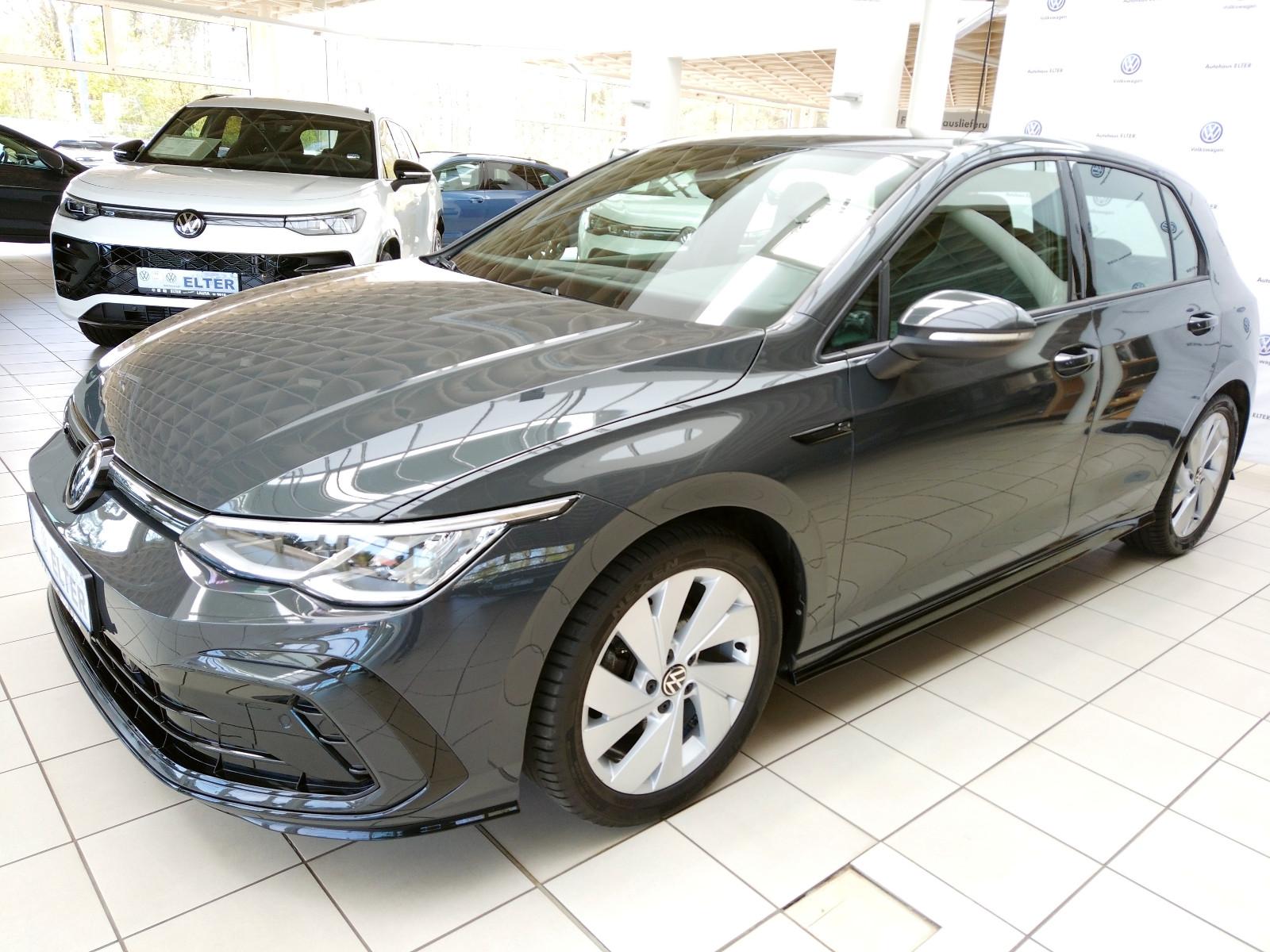 Volkswagen Golf VIII 1.5 eTSI DSG R-Line NAVI/APP-connect