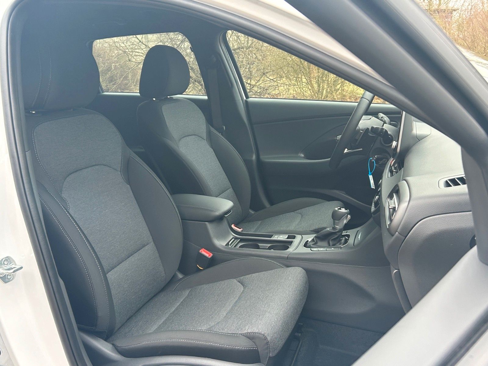 Fahrzeugabbildung Hyundai i30 1.0 T-GDI Connect & Go *Navi*Kamera*PDC*LED*