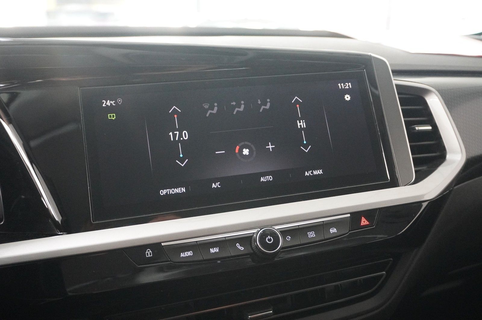Fahrzeugabbildung Opel Grandland (X) 1.6T GSe HYBRID 4X4 NAVI/LED/SPORT