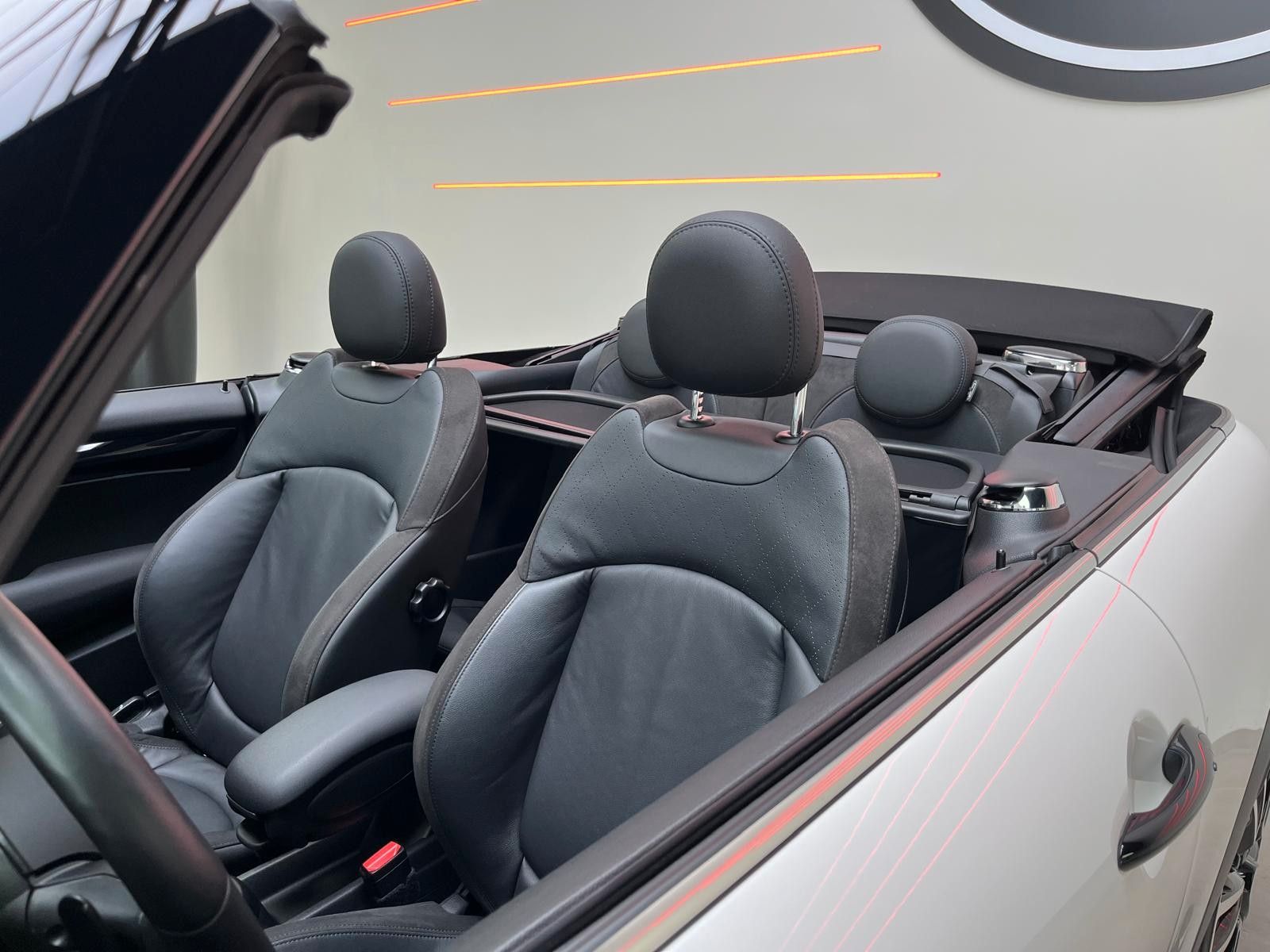 Fahrzeugabbildung MINI John Cooper Works Cabrio Trim*Premium +*1.Hand*