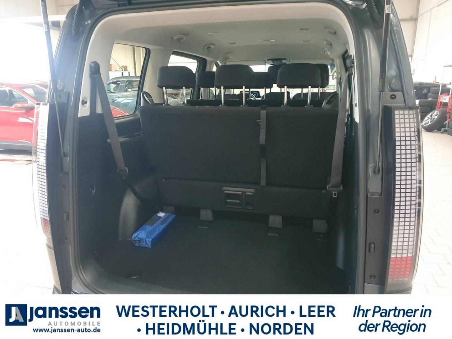 Fahrzeugabbildung Hyundai STARIA 9-Sitzer TREND