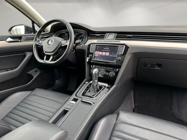 Fahrzeugabbildung Volkswagen Passat Variant 2.0TDI DSG Highline PANO+ACC+KAM+