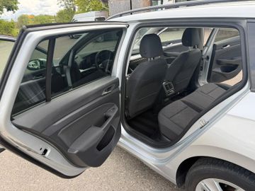 Volkswagen Golf - 11