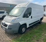 Peugeot Boxer 2011 mit Anhängerkupplung, 2... - Peugeot Boxer aus 2011: Van