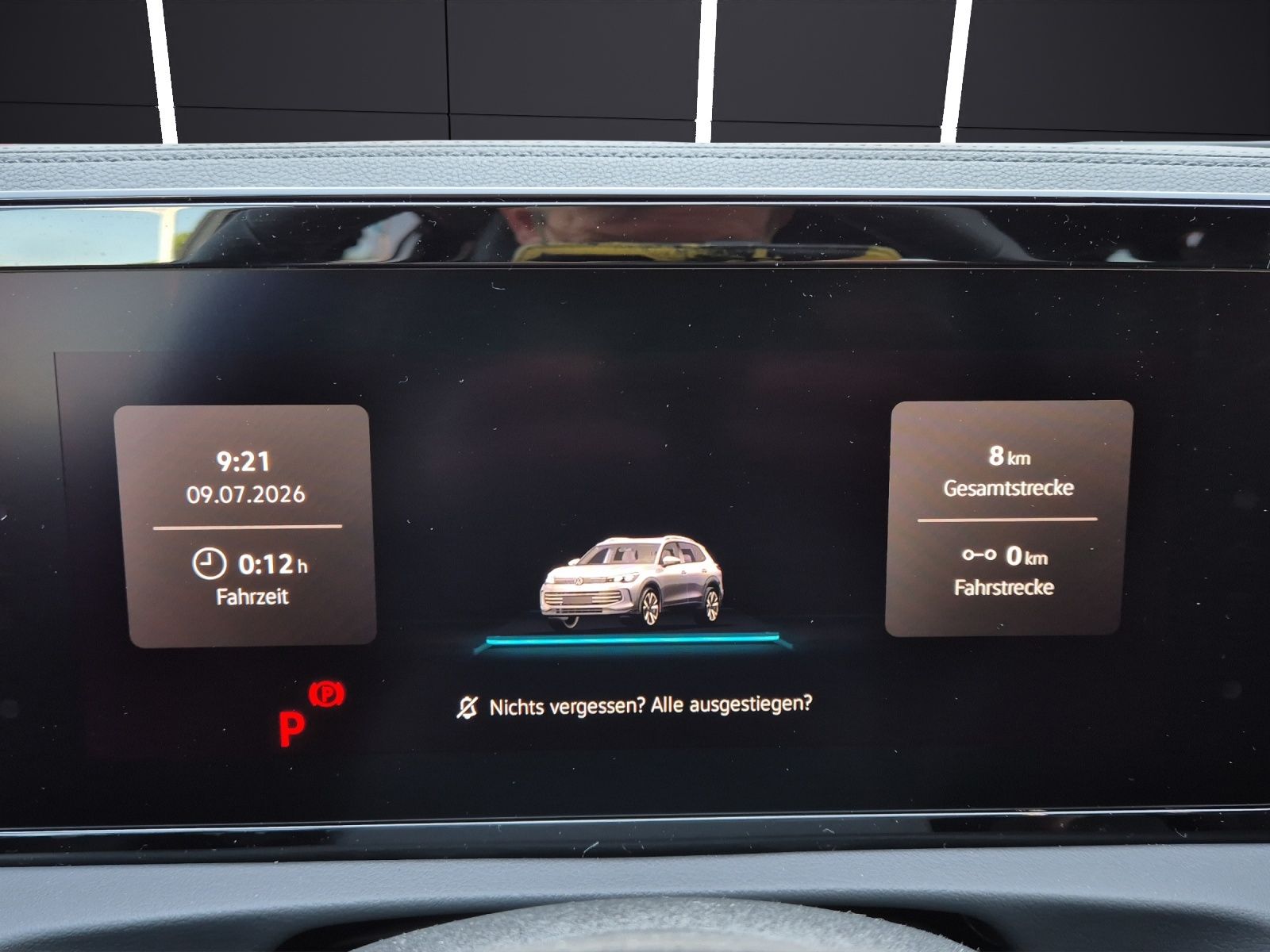 Fahrzeugabbildung Volkswagen Tiguan eTSI Life DSG LED AHK Navi AID ACC RFK SH