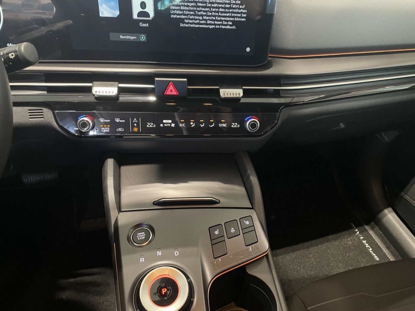 Fahrzeugabbildung Kia Sportage Spirit HUD Navi 360 Kamera LED Tempomat