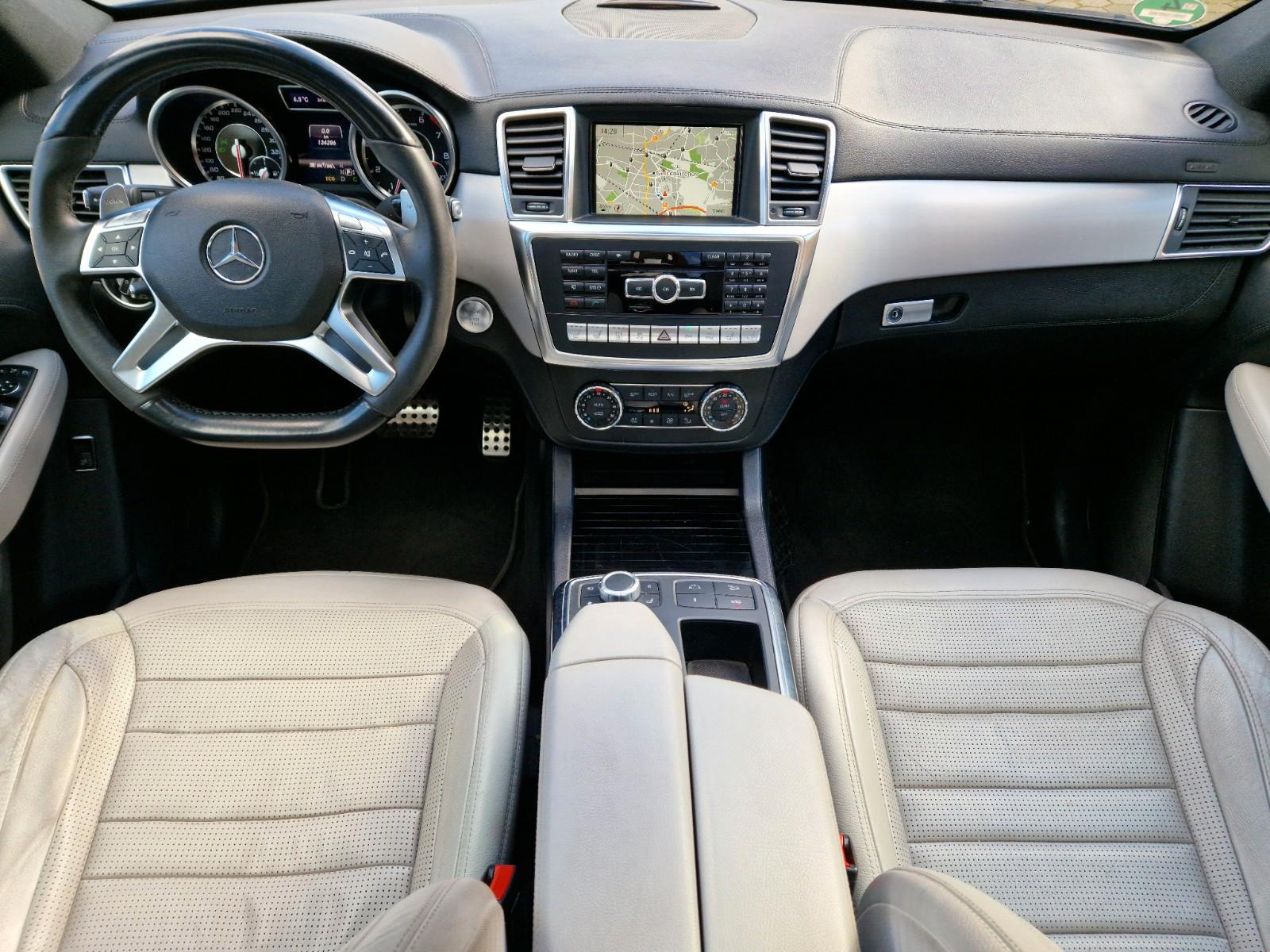 Mercedes-Benz ML 63 AMG ML Premium/Lückenlos Checkheftgepflegt