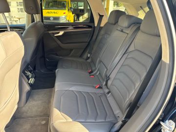 Volkswagen Touareg - 7