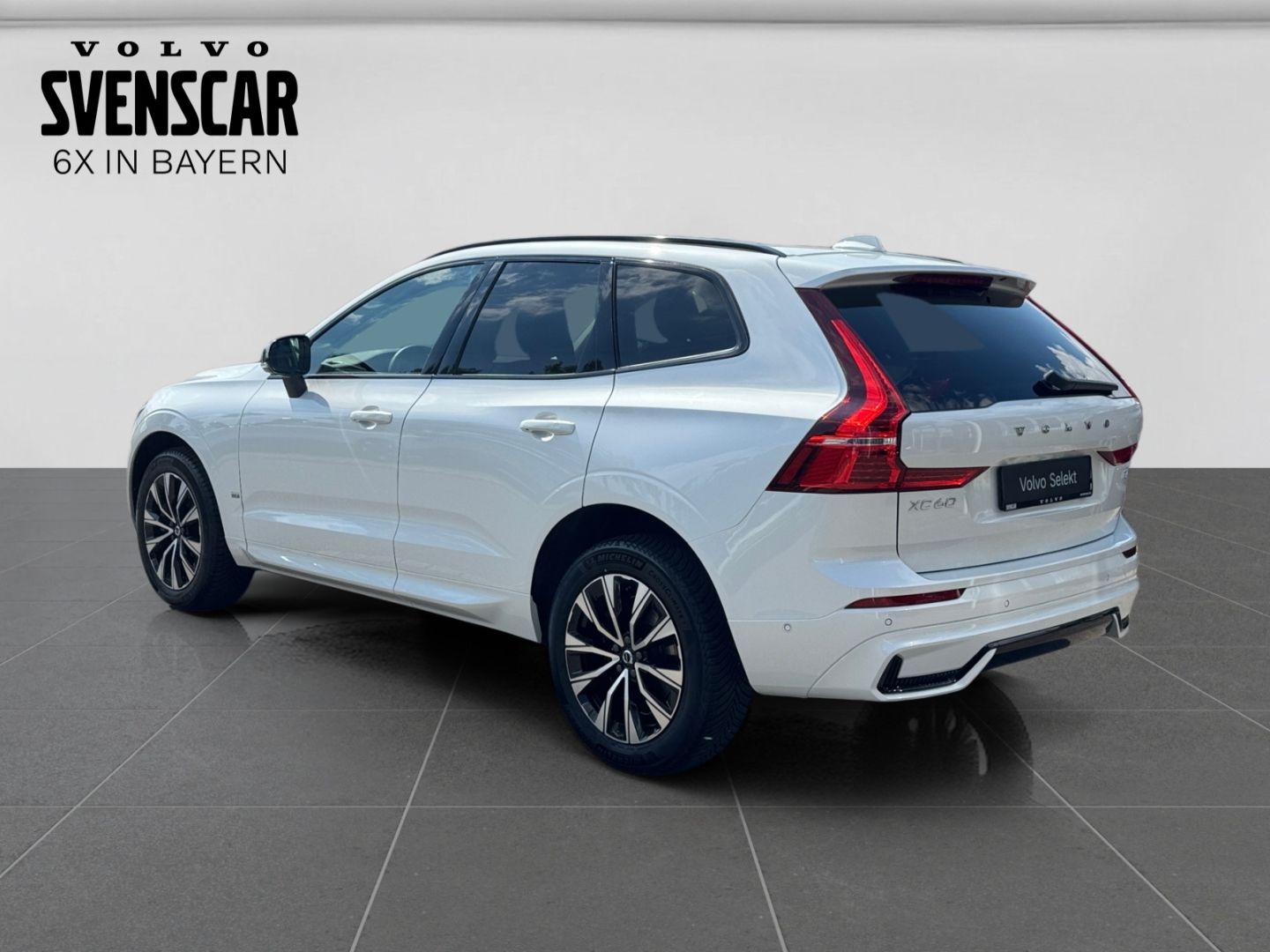 Volvo XC60 Plus Dark B4 Diesel StdHz H&K 360°AHK Leder foto 3