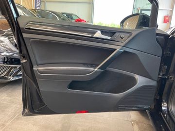MYAUTOCENTER – Gebraucht- und Jahreswagen mit Werkstattservice in Pfaffenhofen Volkswagen Golf VII Variant Highline BMT *1. Hand*Massage*