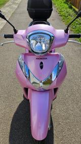 Honda Blickfang! Honda Mode 125 - KLEINKRAFTRAD 125