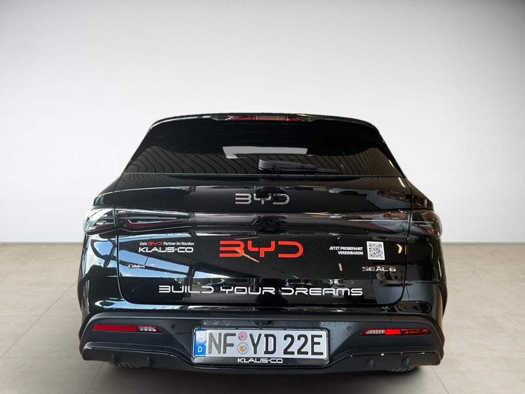 BYD SEAL 6
