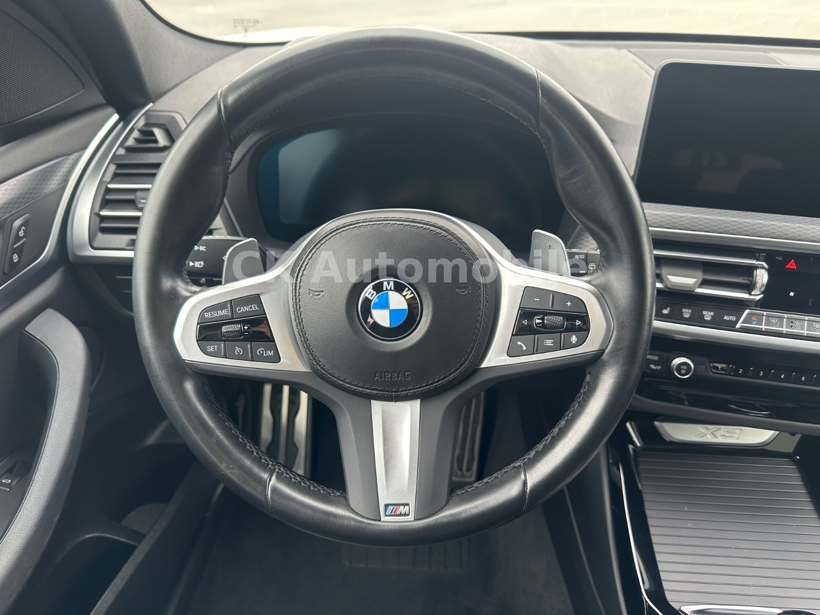 Fahrzeugabbildung BMW X3 xDrive30 i M-Sport/Shadow-Line/Navi/Kam./LED
