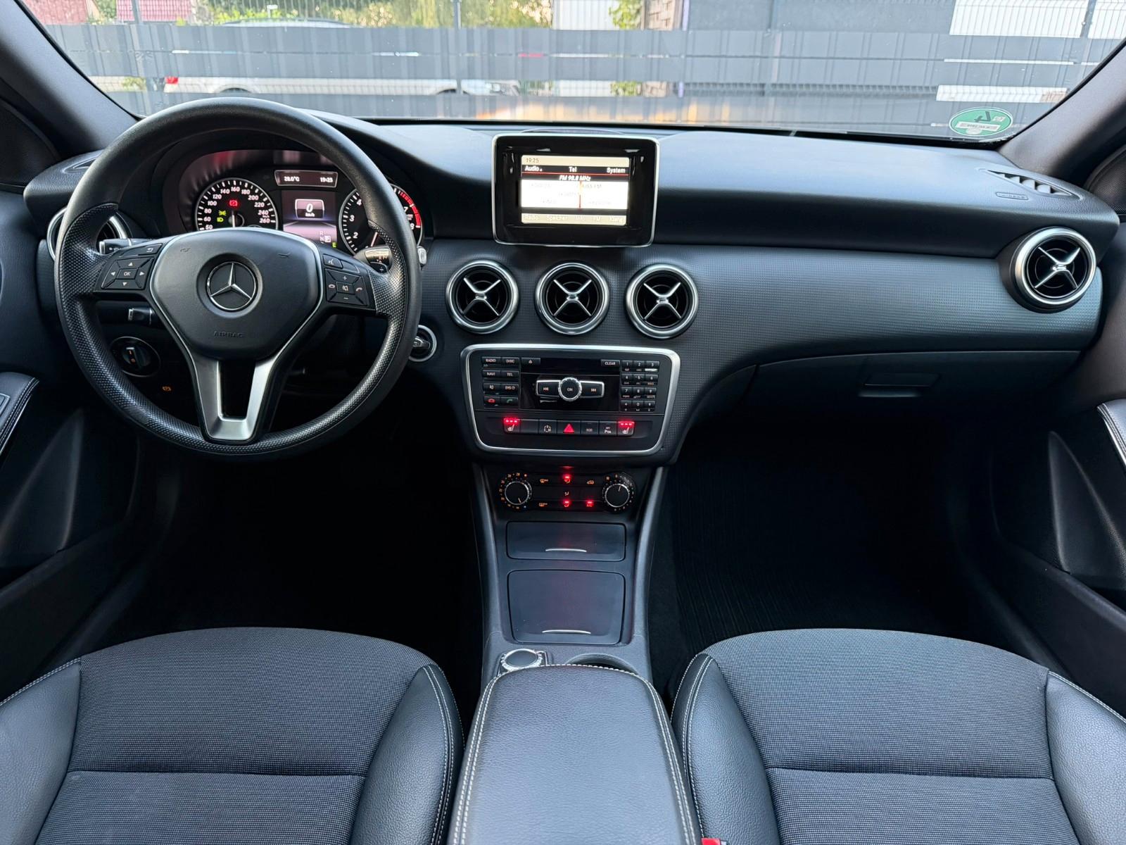 Mercedes-Benz A 180 Style Automatik Xenon Leder BlueEfficiency