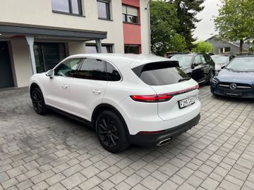 Porsche Cayenne - 6