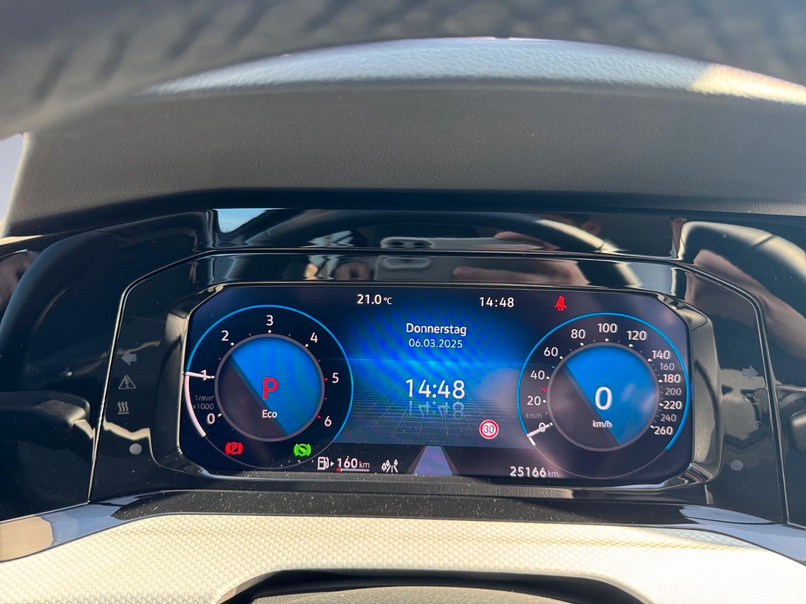 Fahrzeugabbildung Volkswagen Golf VIII Life MOVE 2.0 TDI *LED*KAMERA*ACC*AHK*