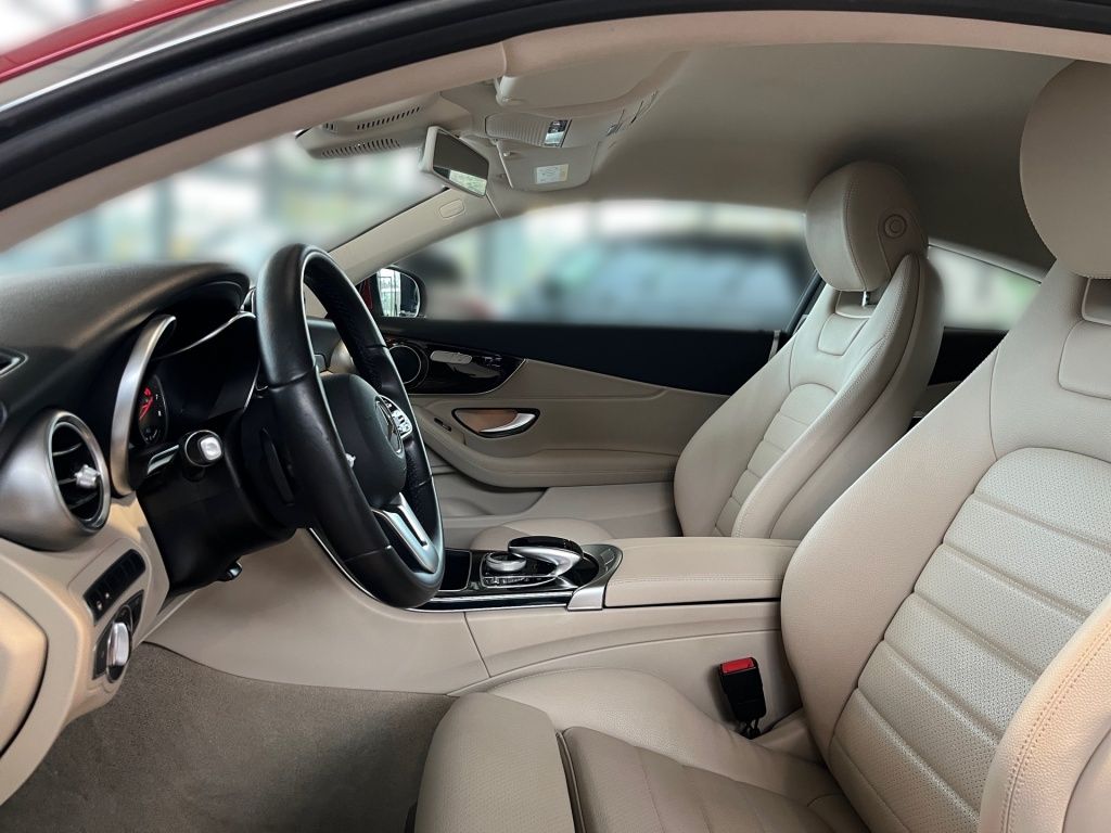 Fahrzeugabbildung Mercedes-Benz C 200 Coupé Distronic+ Navi LED SHZ KeyLess KAM