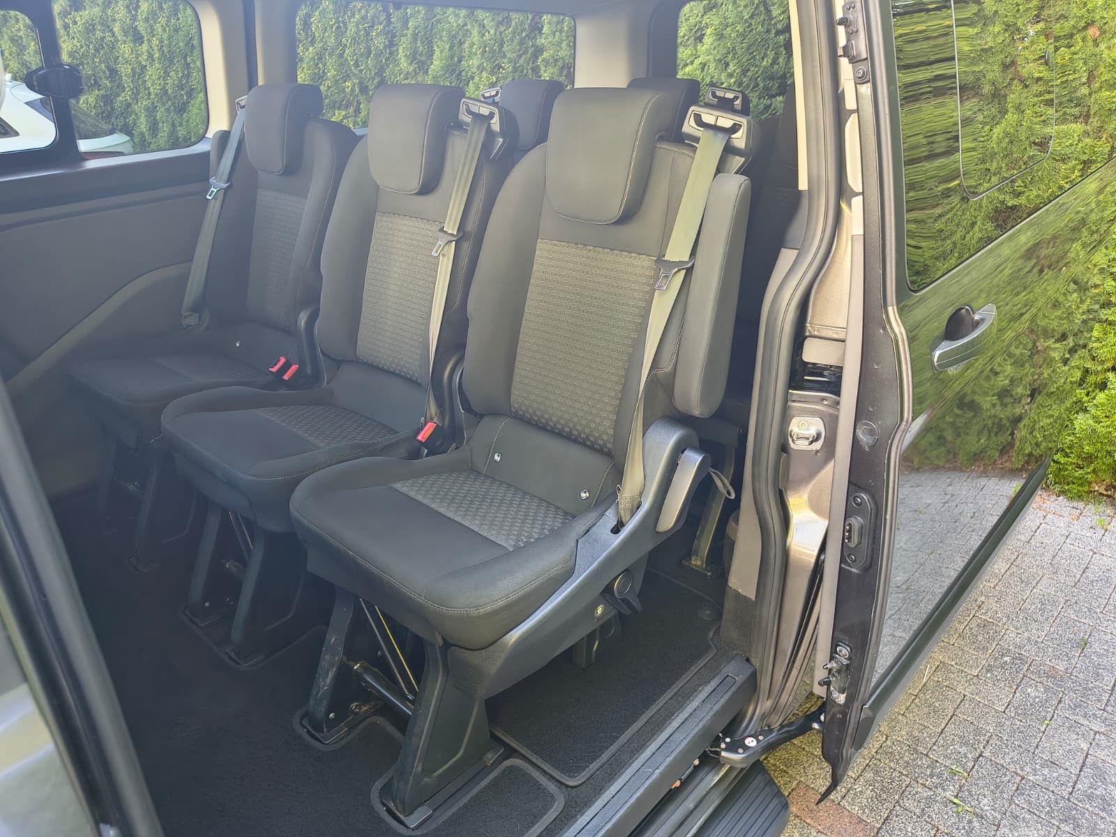 Fahrzeugabbildung Ford Tourneo Custom 320 Aut. L2 BI-XEN+SHZ+CARPLAY+8S